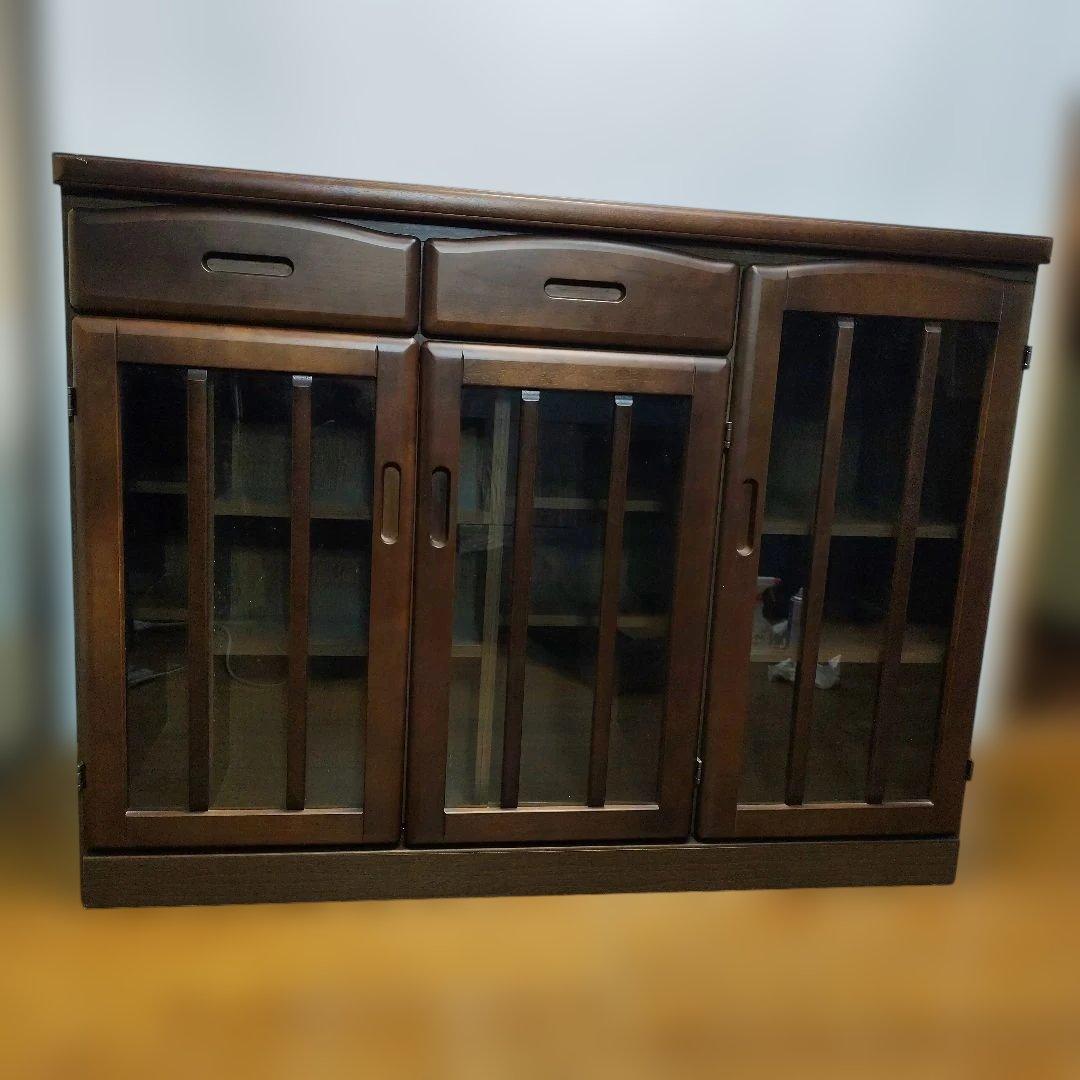 ダークブラウン木製キャビネット サイドボード