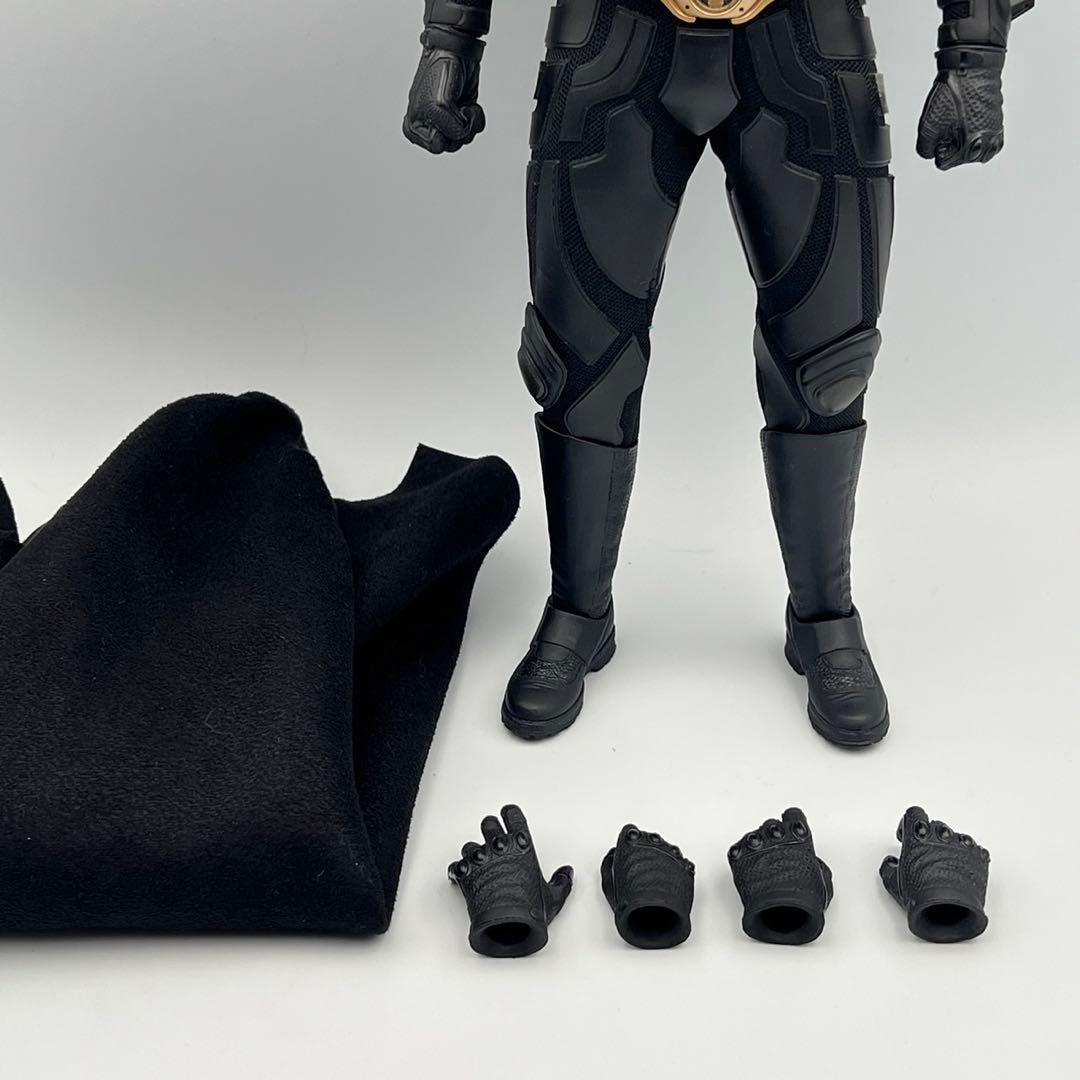 ホットトイズ　バットマン　1/6　フィギュア　ダークナイト　格納庫版