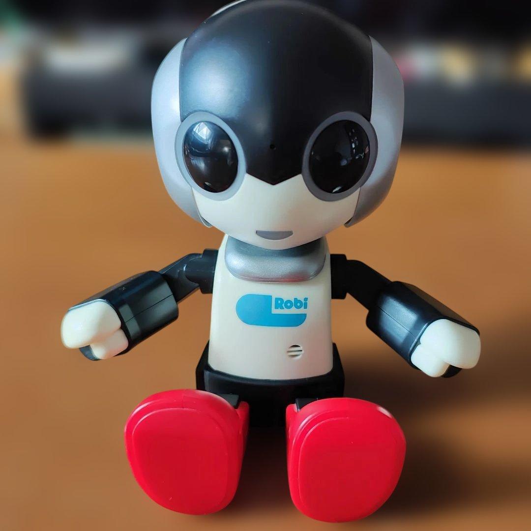 マイルー厶ロビTAKARATOMI　おしゃべりパターン２０００種類以上かわいい