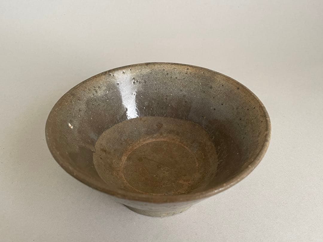 18世紀 壺屋焼 灰釉碗マカイ茶碗 琉球古陶 湧田焼 古我知焼 涌田 鉄釉 鉄絵