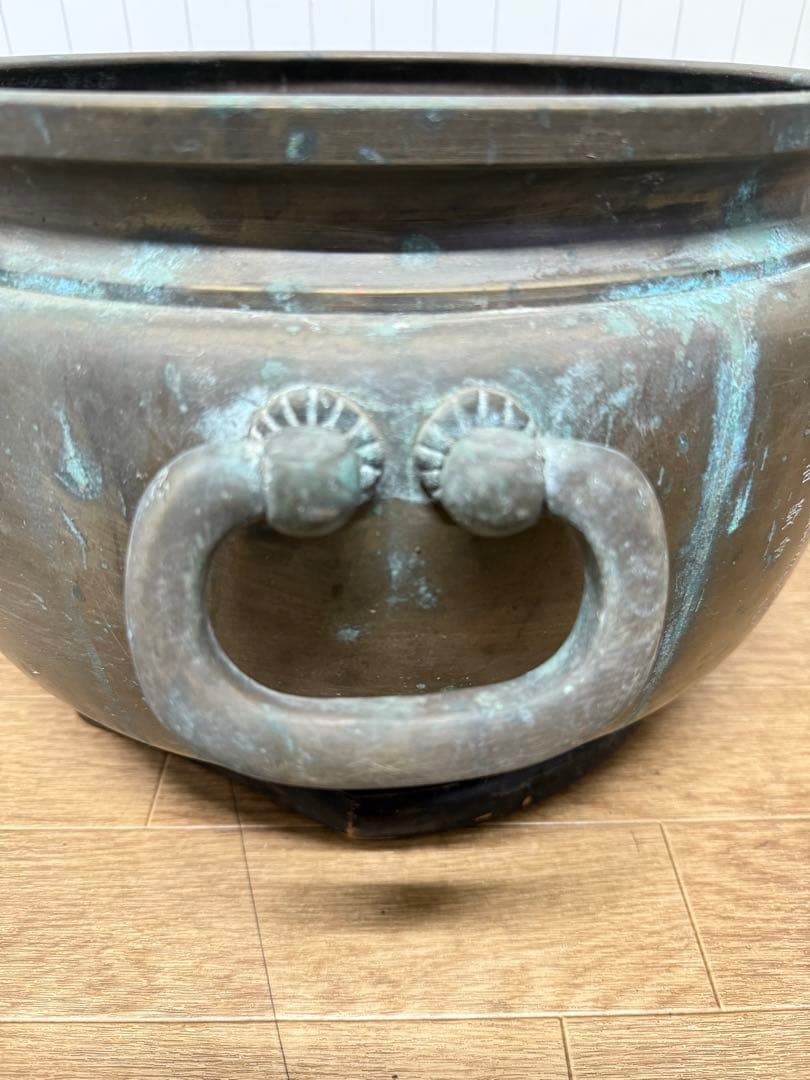 火鉢　手あぶり　真鍮製　山水　当時物　アンティーク　骨董　錆あり