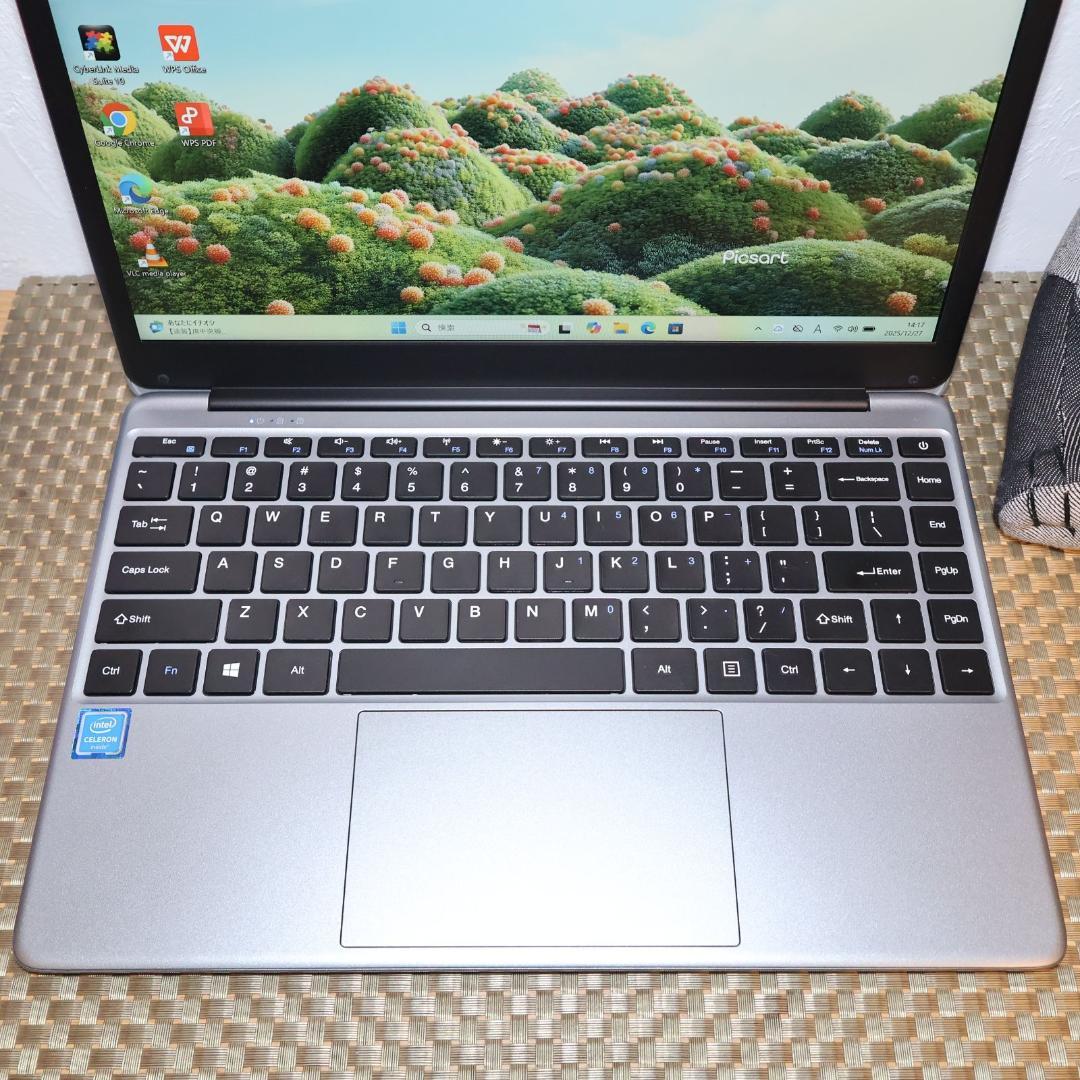 Win11公式対応！高年式2022！メ8G/SSD/フレームレス/無線/カメラ