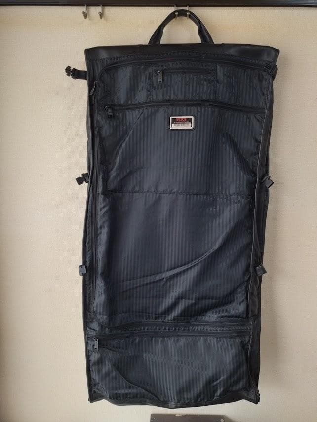 TUMI レザー ブラック ガーメントバッグ スーツ ビジネス 出張 旅行