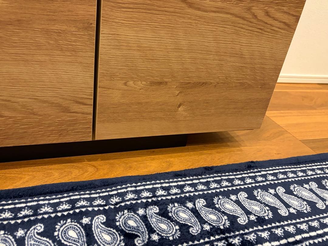 タップ収納付きテレビ台 幅180cm／ロウヤ