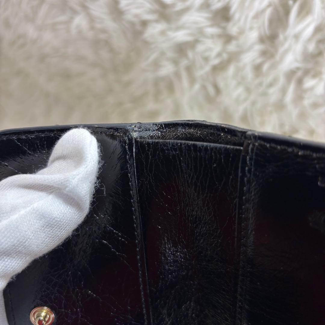 トッズ　TOD's 三つ折り財布　 キルティング　ブラック　Tロゴ