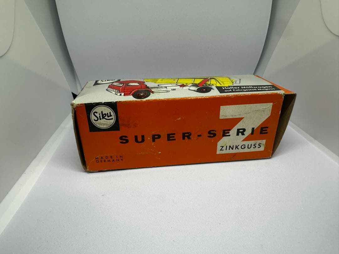 ドイツ製 siku v274 Haller Mullwagen