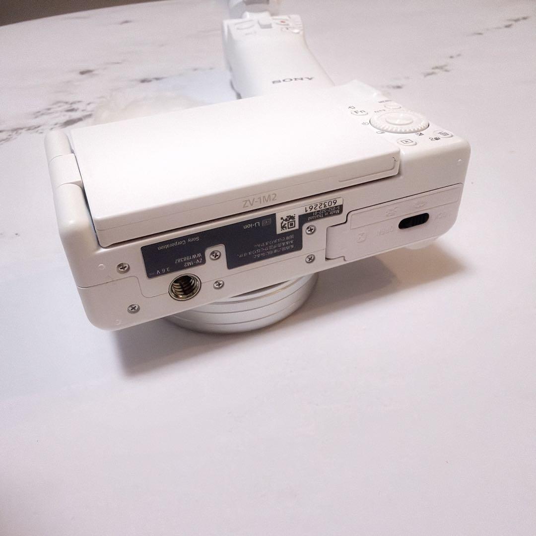 【新品】sony ZEISSレンズ搭載　ホワイトコンパクトデジタルカメラ