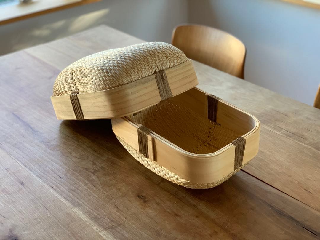 韓国　柳行李　李朝　伝統工芸品　かご　中