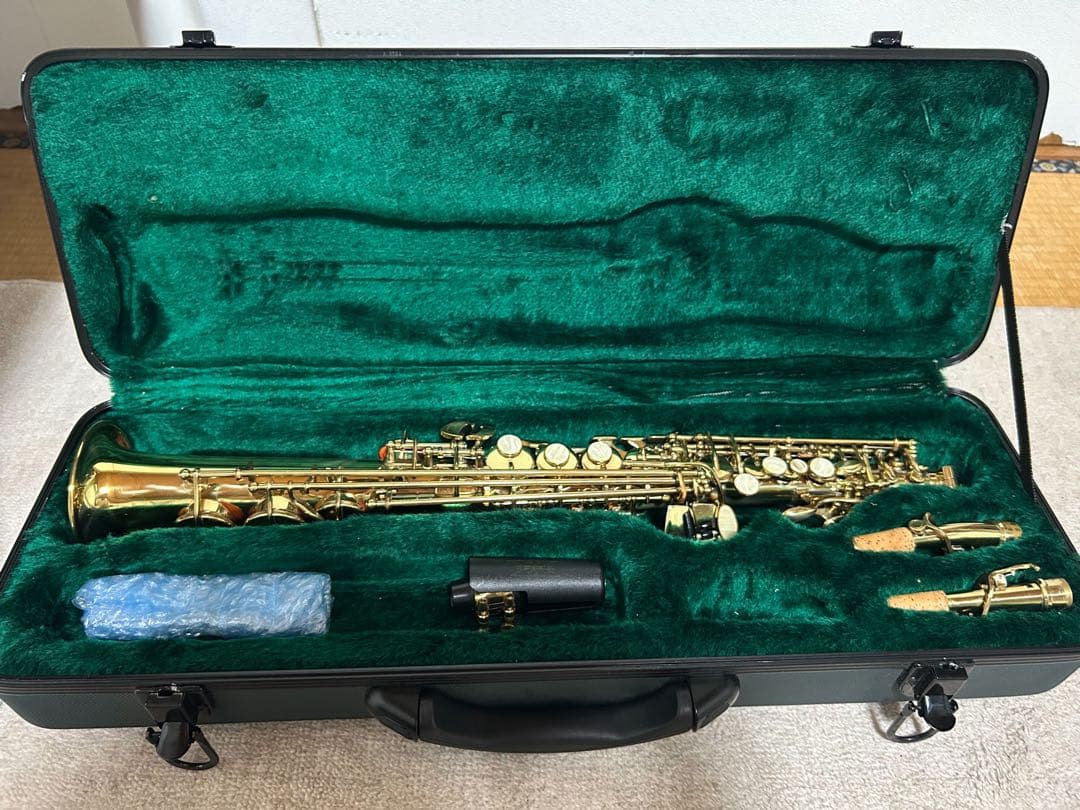 ソプラノサックス 本体と付属品