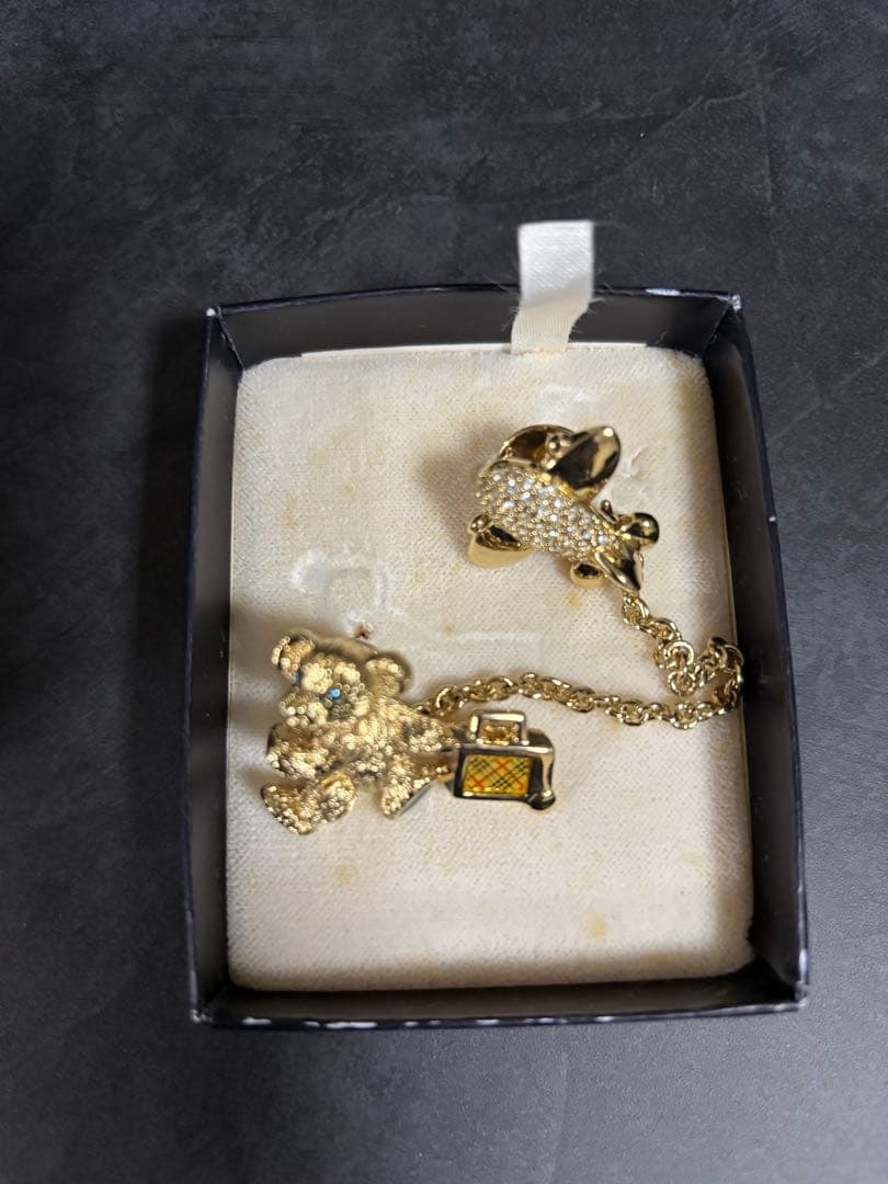 Burberrys JAL ブローチ バーバリー ピンバッジ 機内販売限定