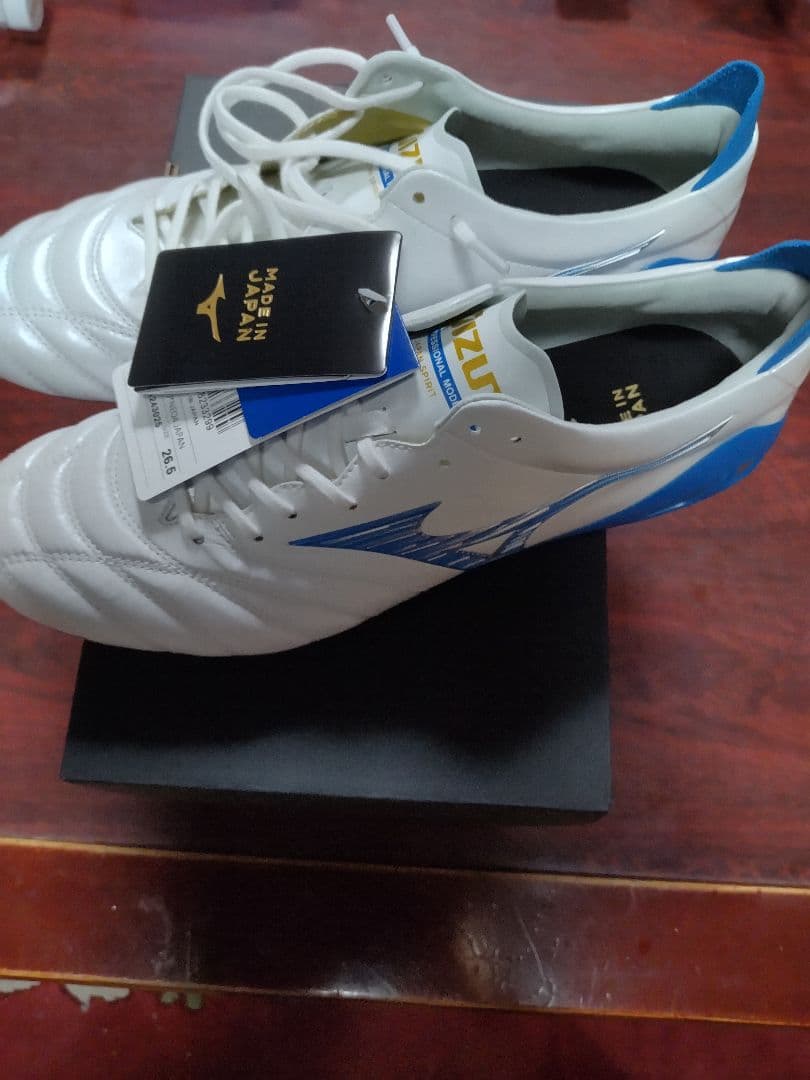 新品未使用　限定色　モレリアネオ4 ジャパン　白✕青　26.5