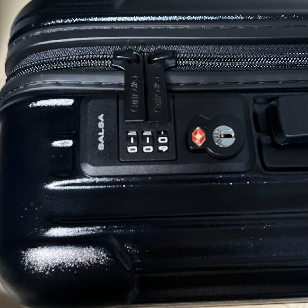 極美品 リモワ キャリーケース サルサ 32L ブラック 2輪 スーツケース