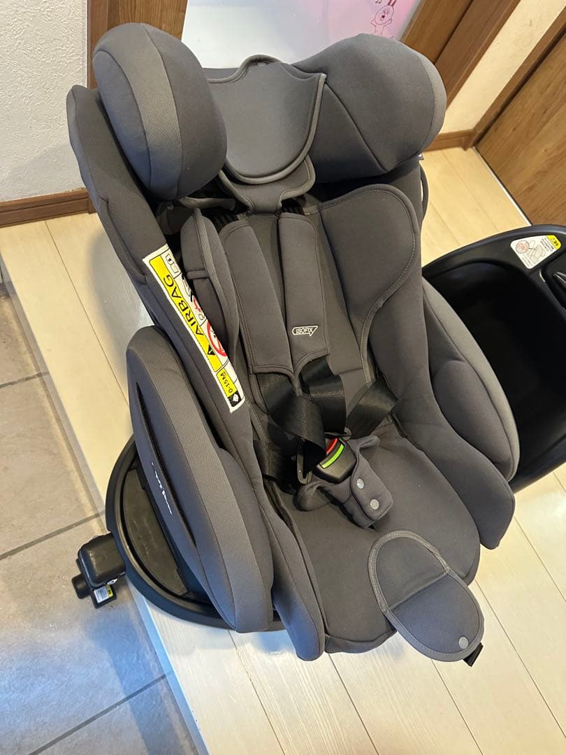 美品 Aprica チャイルドシート フラディアプラスライト グレー