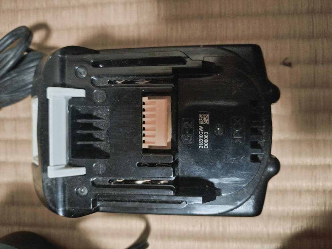 マキタ サイクロン 充電式クリーナー CL280FD 18v バッテリー充電器付