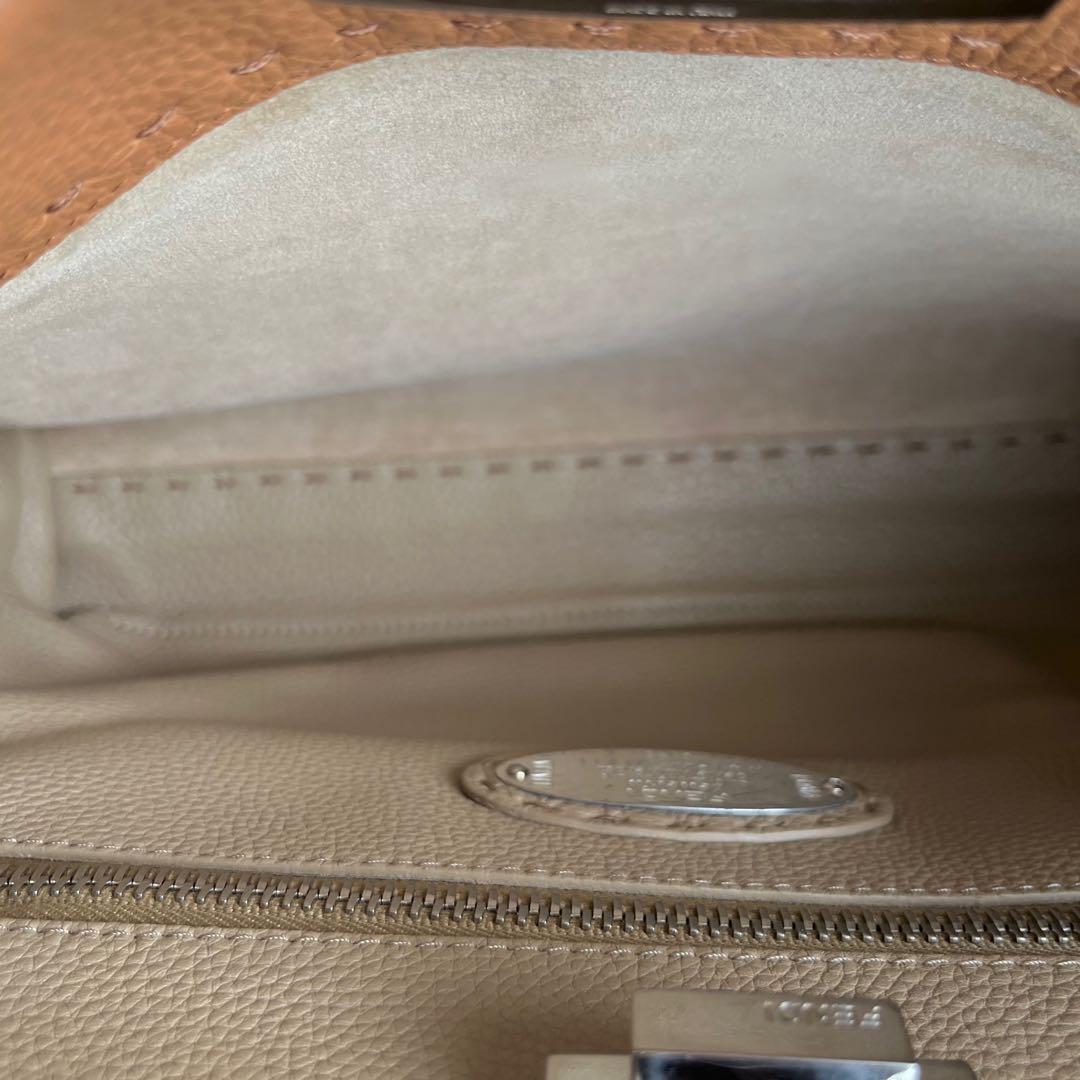 FENDI セレリア ピーカブー ミディアム ブラウン ショルダーバッグ