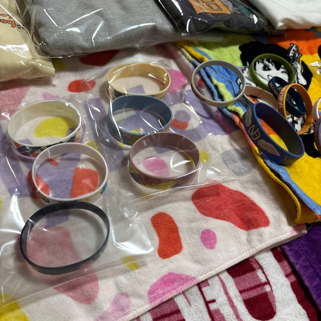 邦ロックバンドTシャツ　タオル　ラバーバンド