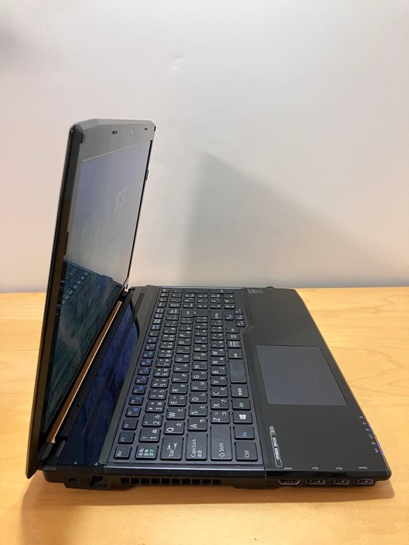 ノートパソコン　高性能COREi3/SSD128/メモリ8/カメラ/オフィス