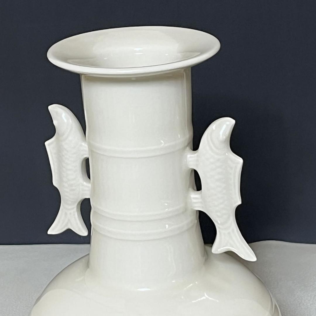 加藤渓山 牙黄磁 耳付花生 共箱 喜寿 渓山 魚耳 花入 耳付花入【k3635】