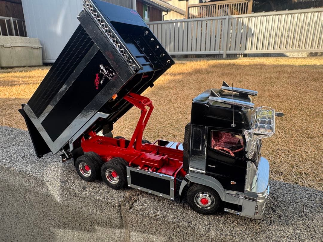 アオシマ 1/32 深箱ダンプ改　17プロフィア　E.YAZAWA仕様完成品