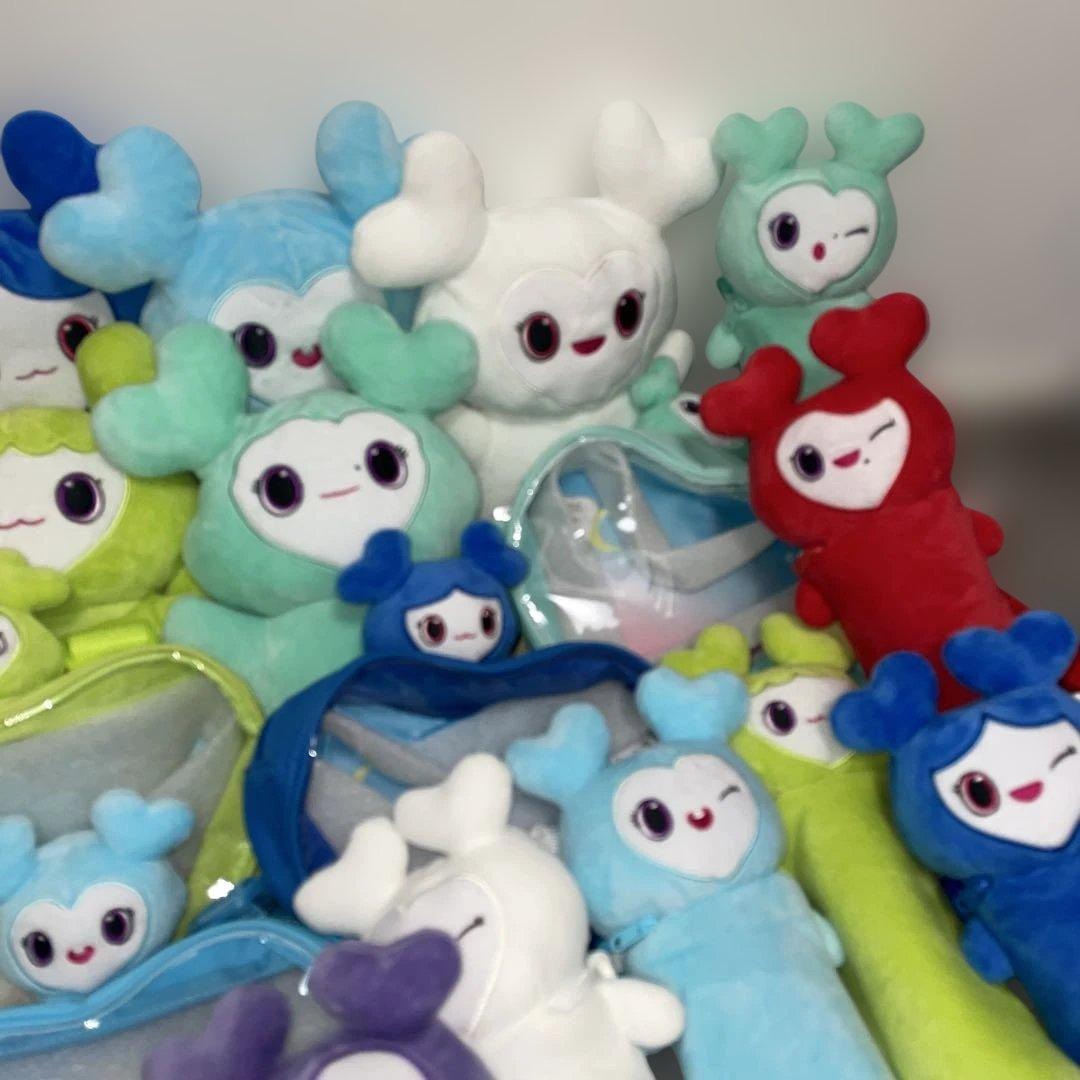 TWICELOVELYSぴょこきゅんバッグ ・のびふにゃポーチ他22点GIGO