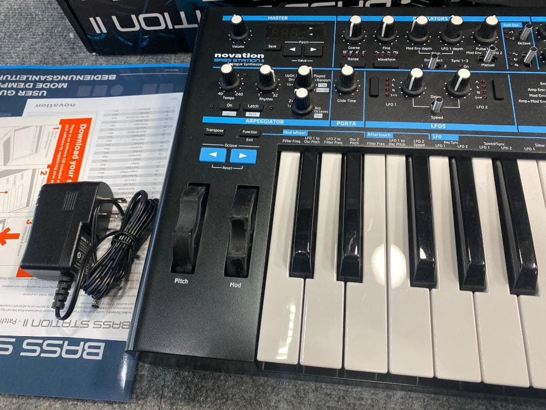 NOVATION BASS STATION 2 アナログ シンセサイザー