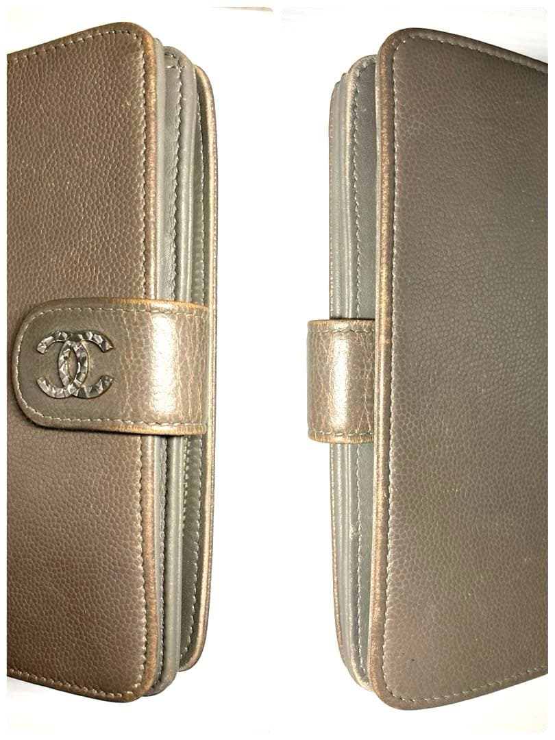 シャネル　キャビアスキン　レザー　ココマーク　セブルガ　二つ折り財布