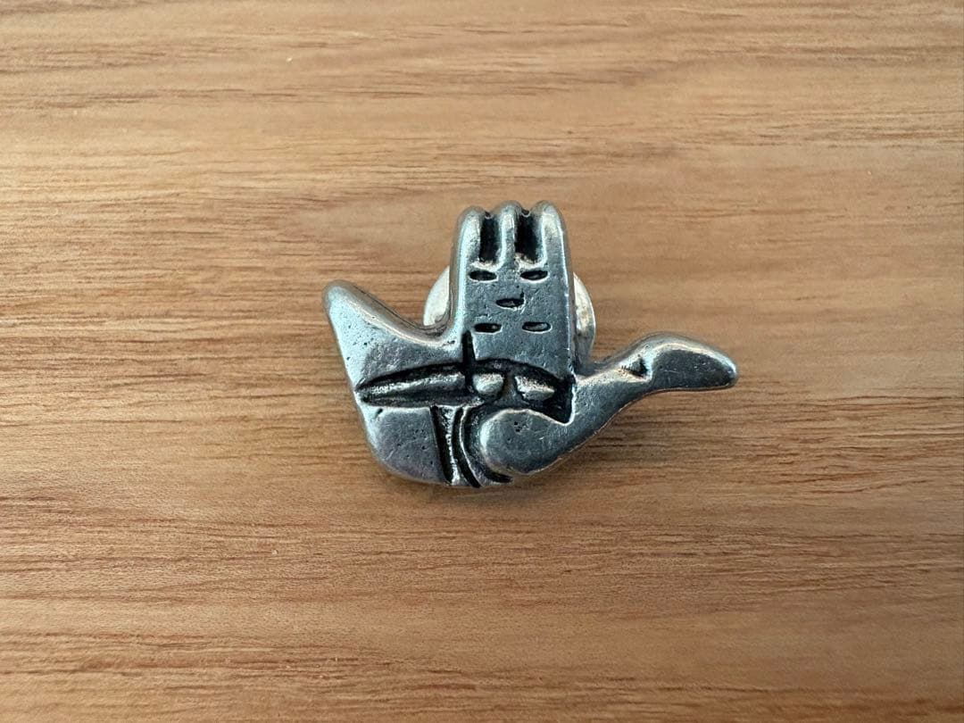 Le Corbusier コルビュジエ　ピンバッジ