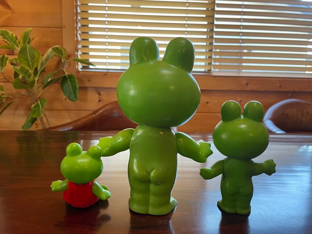 ケロちゃん　コルゲンコーワ