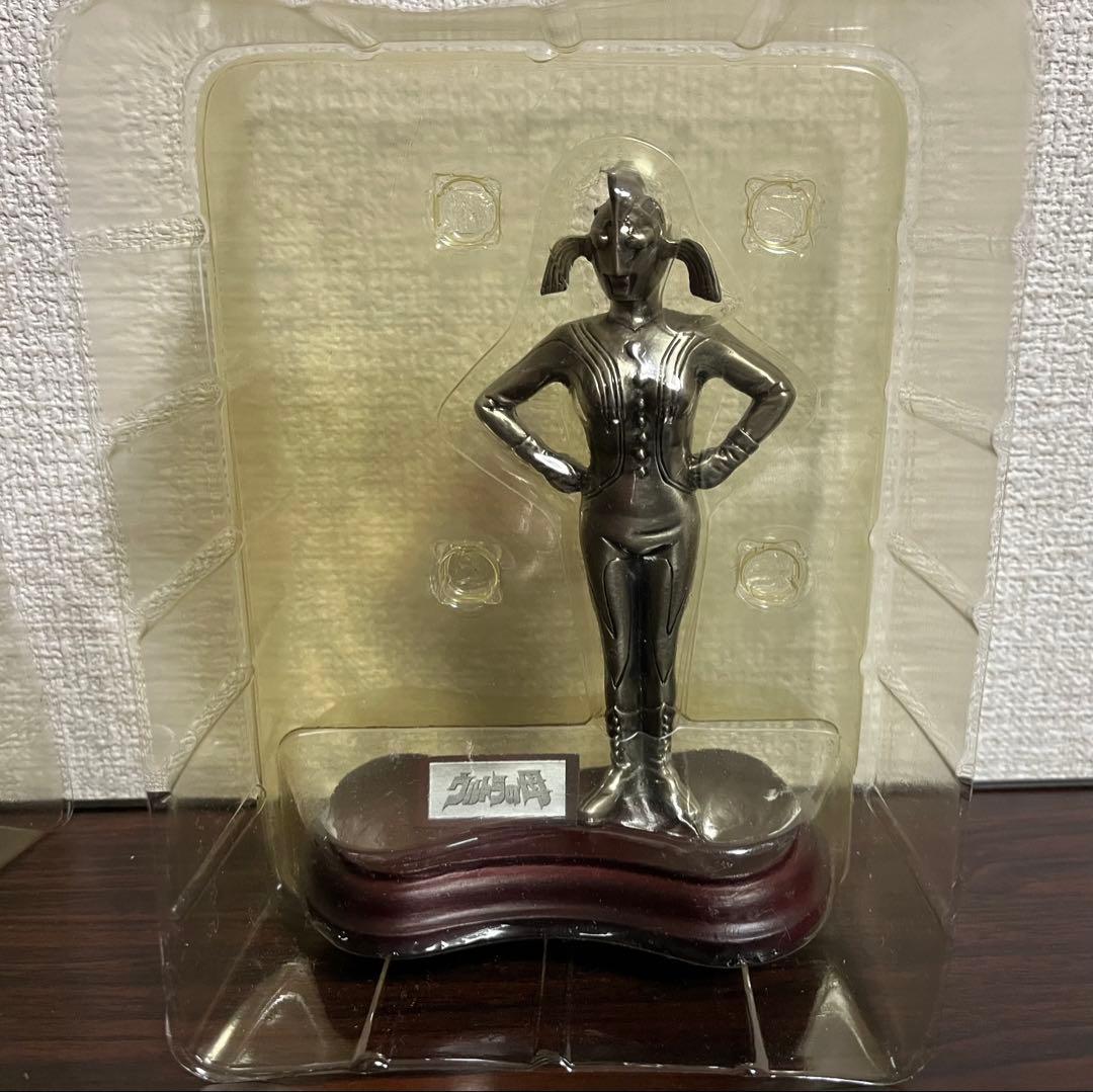 非売品 ウルトラの父 ウルトラの母 37周年記念版 春 冬 決定版 フィギュア