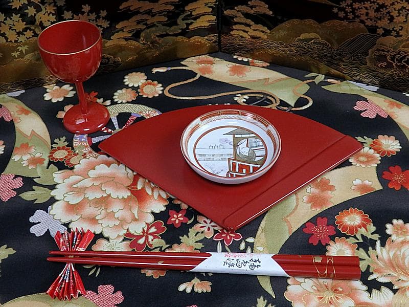 九谷　赤絵　桜花に人物図　豆皿　５客　D879AS-fazb