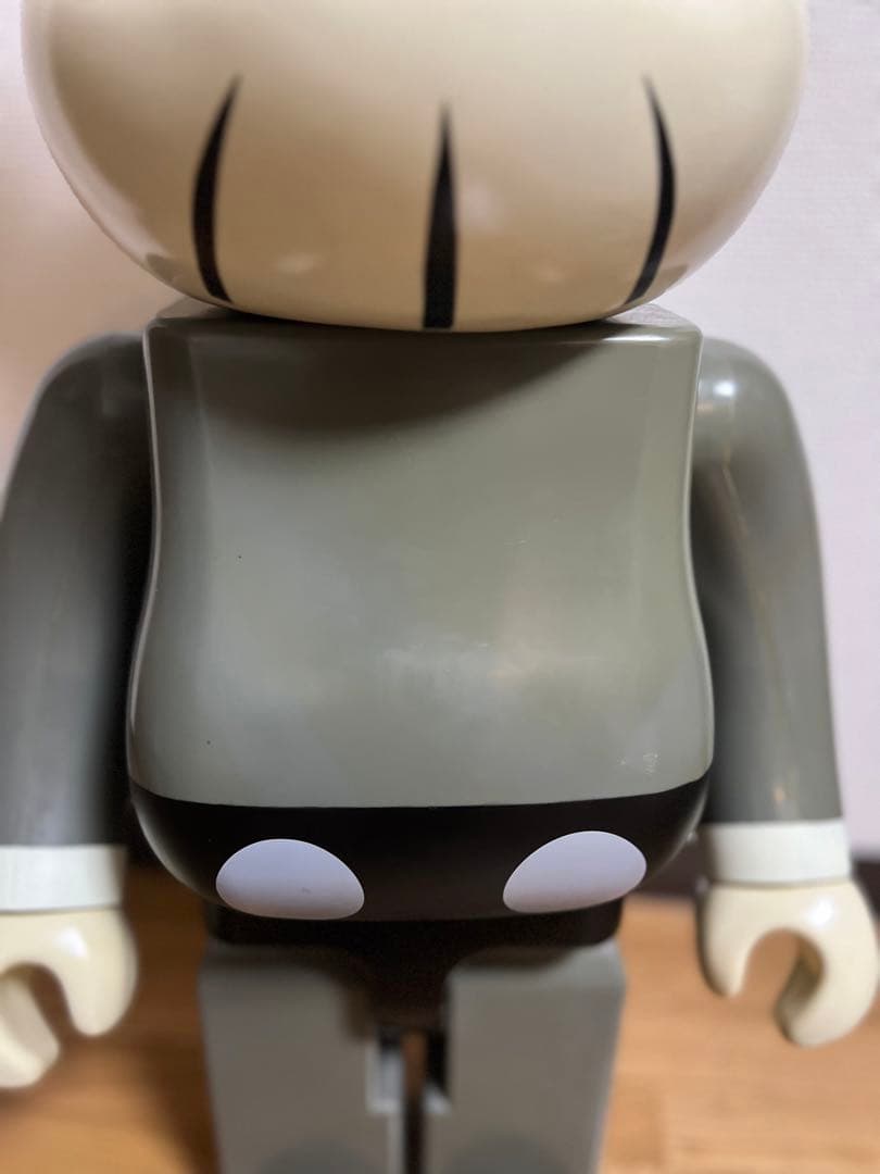 クリアファイル kaws 1000%