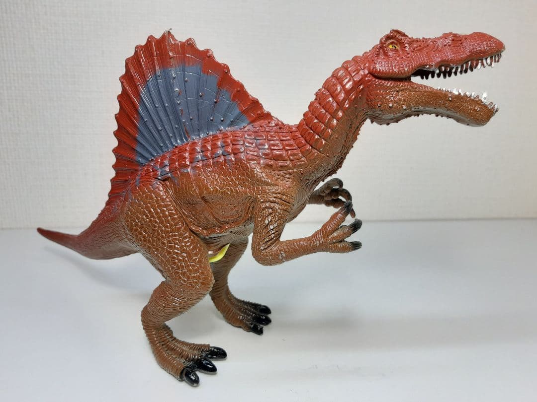 スピノサウルス★鳴くおもちゃ　サウンドザウルス★辰巳屋