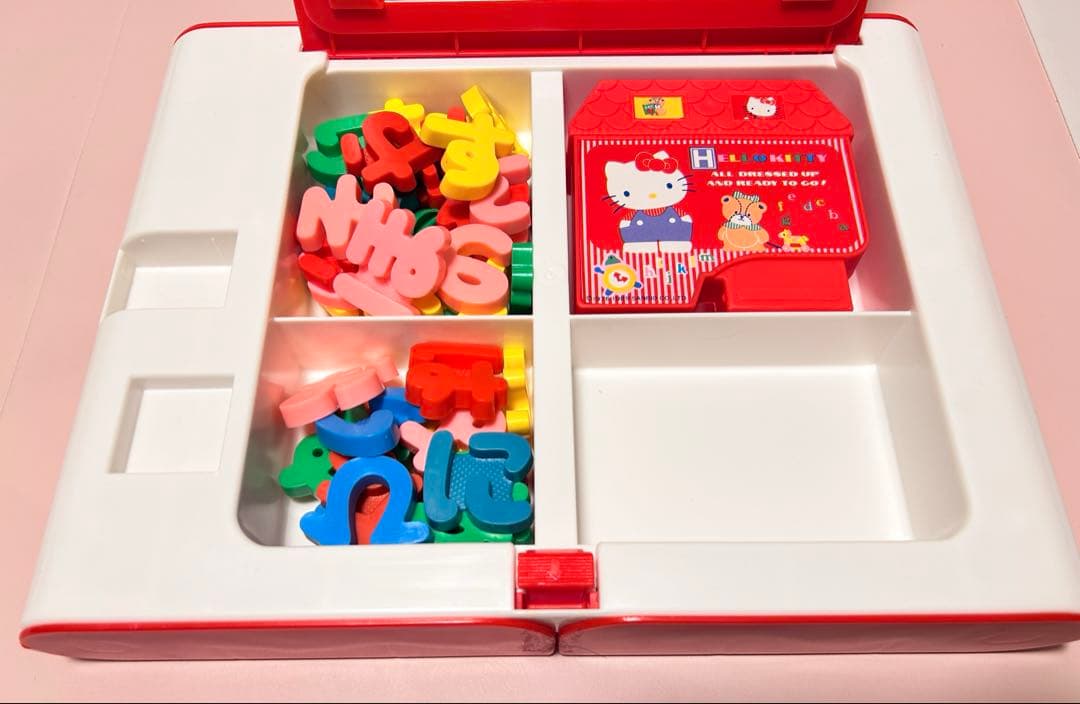 ハローキティ　ひらがなマグネット