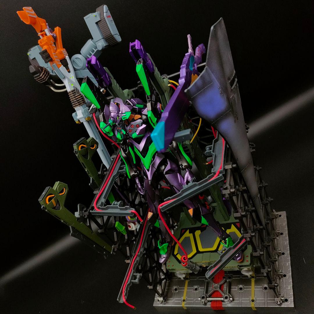 エヴァンゲリオン　初号機　専用拘束兼移動式射出台＋武器格納庫　RG 【全塗装】