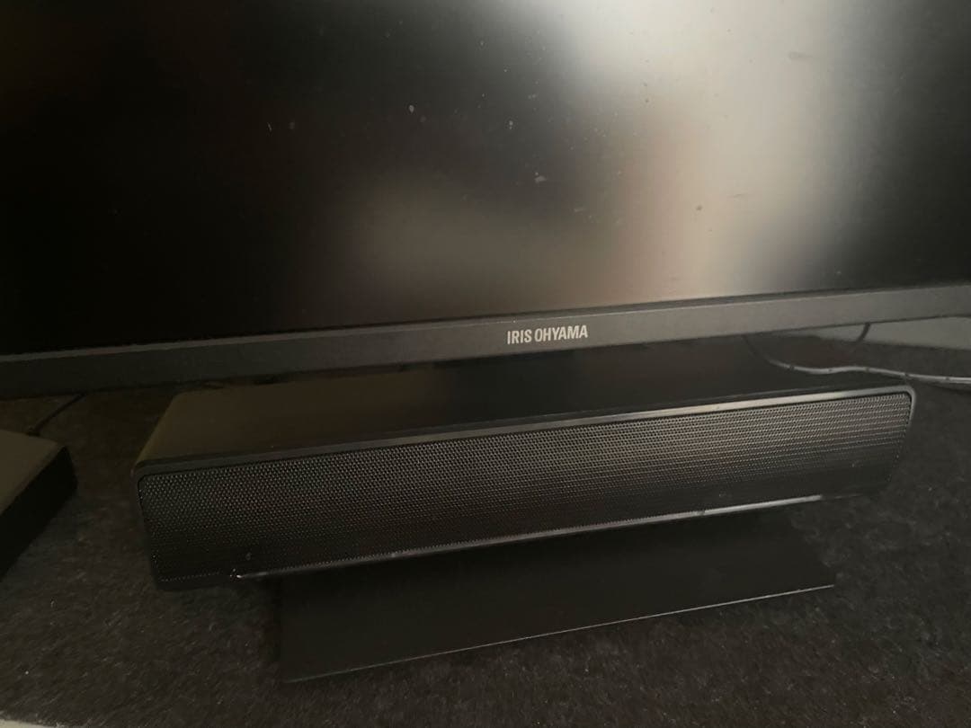 IRIS OHYAMA ディスプレイ・モニター　スピーカー付き！即発送！