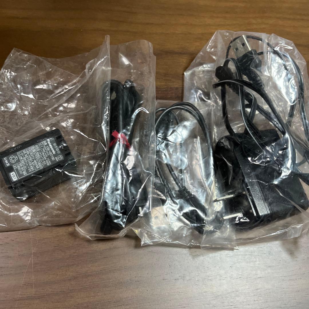 ゆ*み様 Panasonicデジタルハイビジョンビデオカメラ HC-W580M