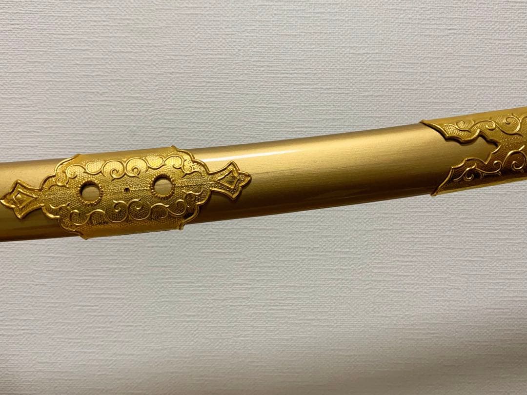 【特選模造刀/金彩拵】日本刀 太刀 超超薄刃 美しい刃文 儀礼 儀式 威光 樋入