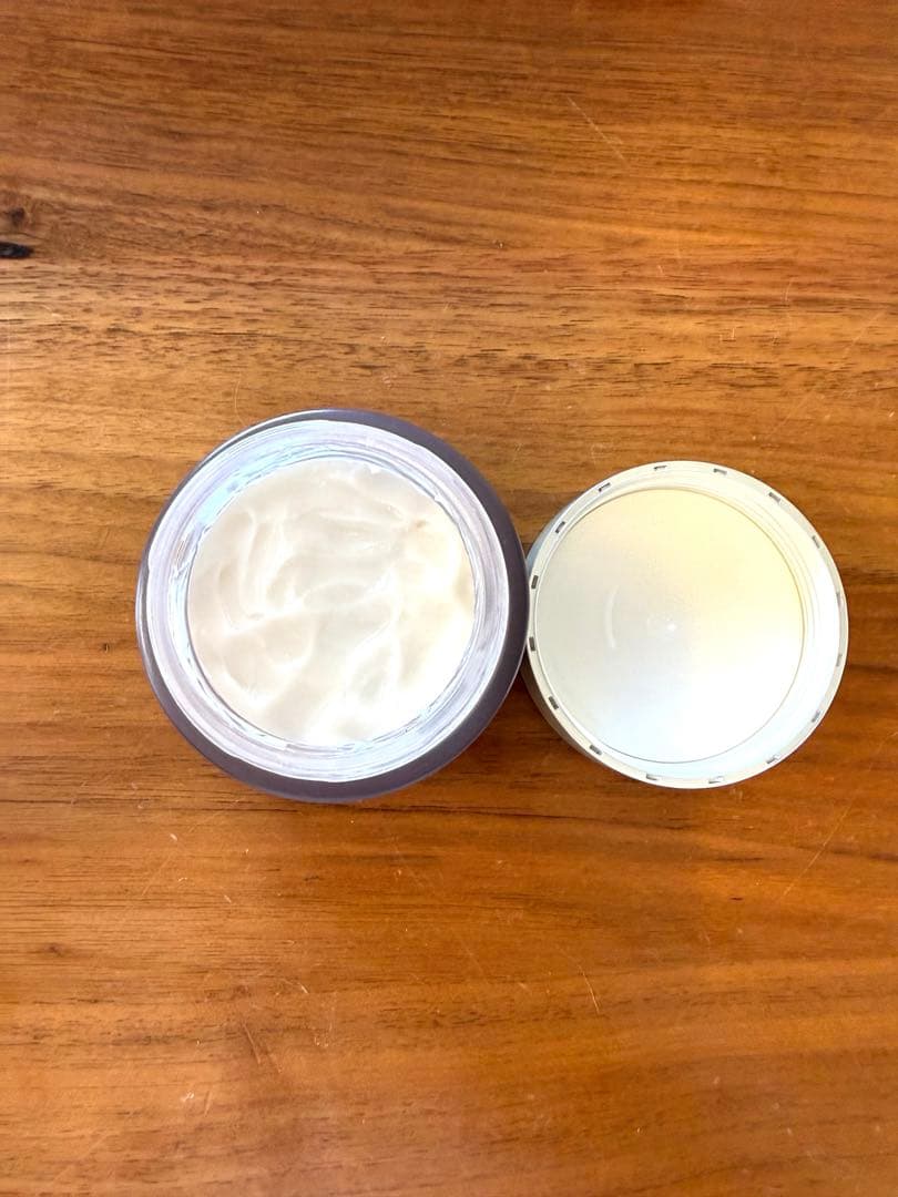 『IGNIS』モイスチュアライジングエフフォーリアミルクとクリーム