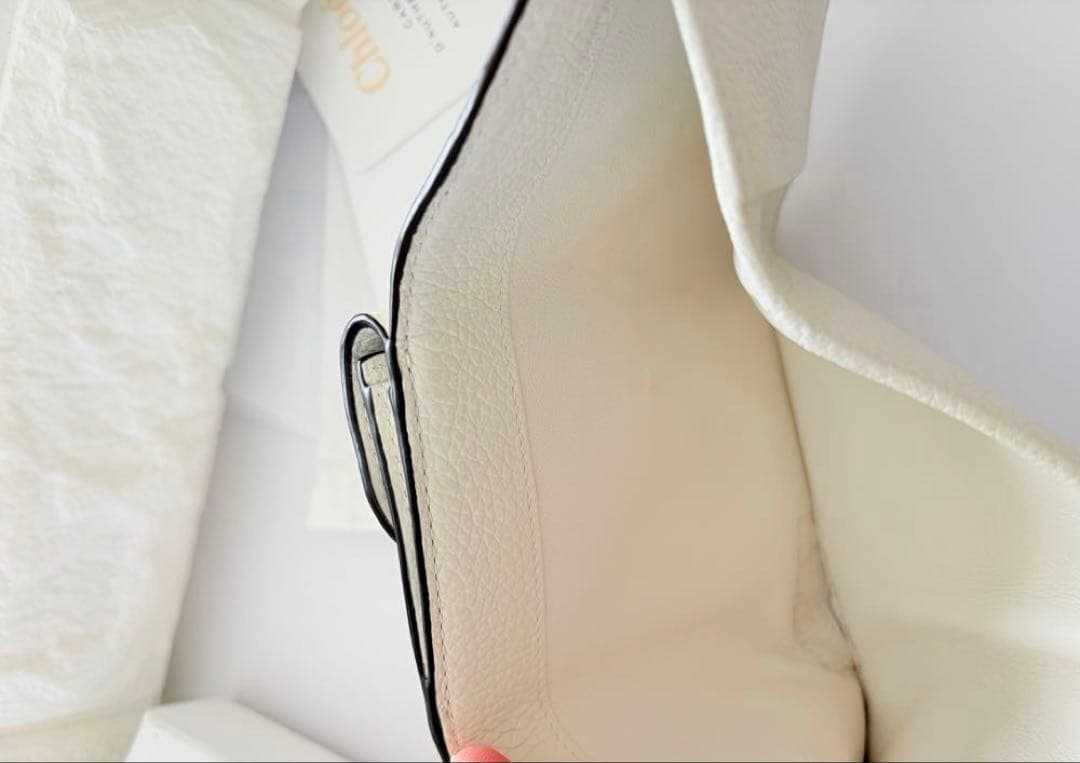 Chloé クロエ　ホワイトレザー三つ折り財布　スモールトリフォールドウォレット