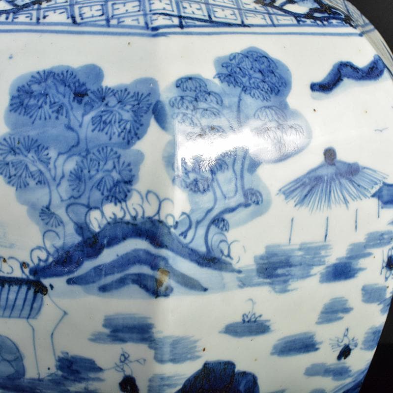 中国　大清乾隆年製款　青花　山水人物文　八角面取瓶　M　R7289B