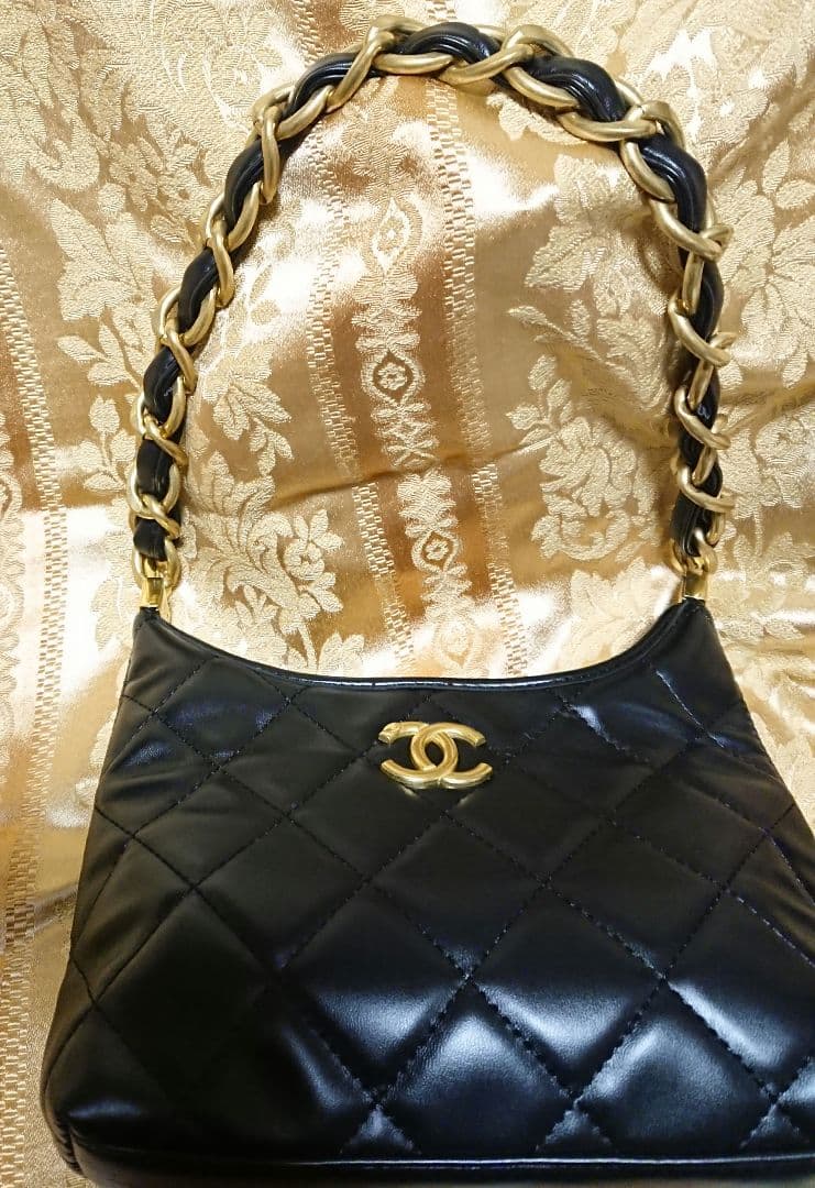 ☆CHANEL ノベルティ キルティング デザイン ショルダーバッグ☆