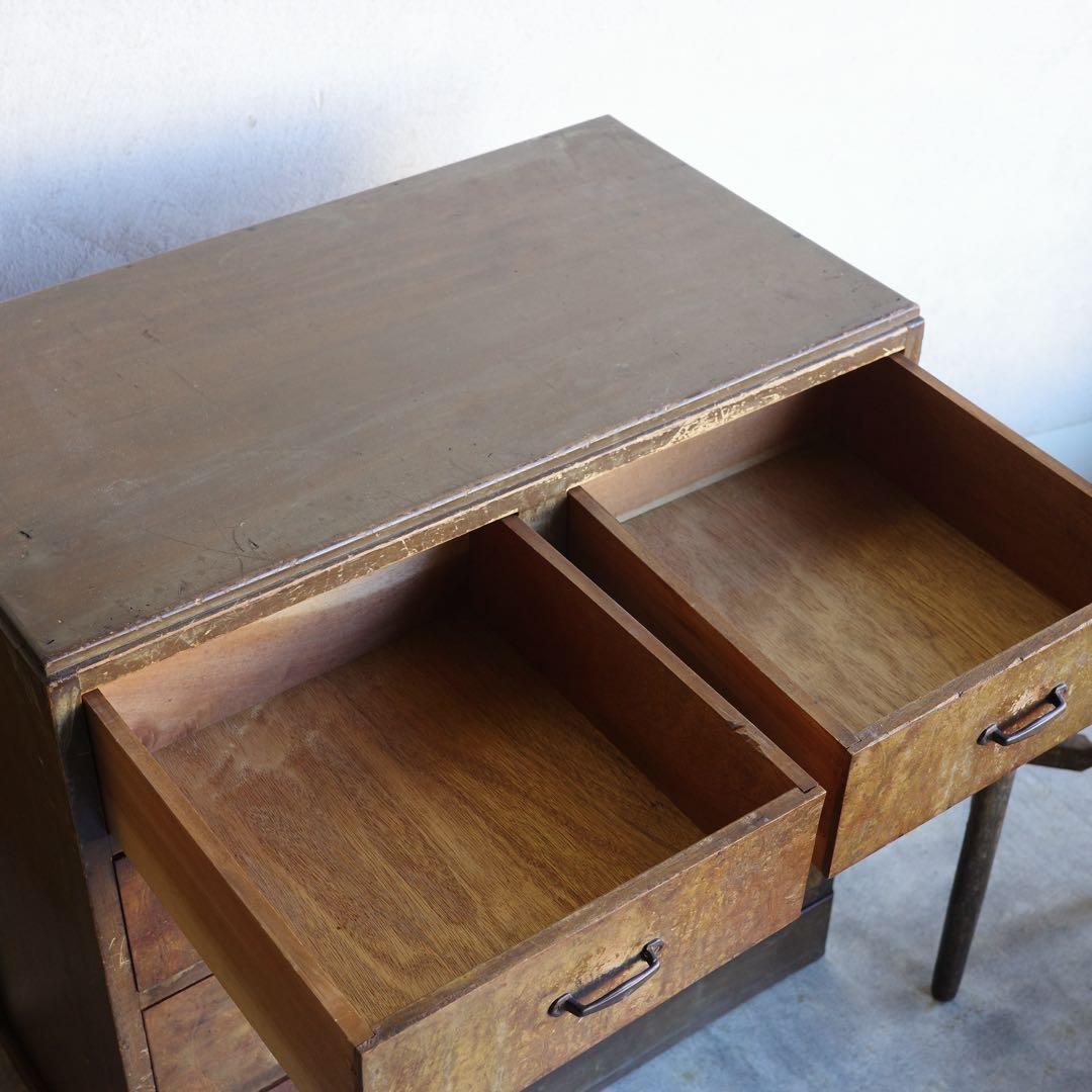 レトロな整理箪笥　チェスト　引出し