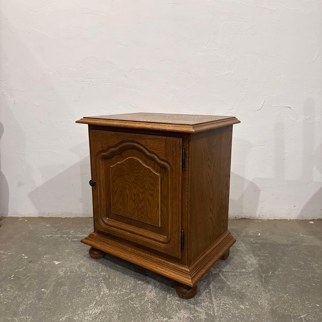 ビンテージ　サイドテーブル　ベッドサイドテーブル　2