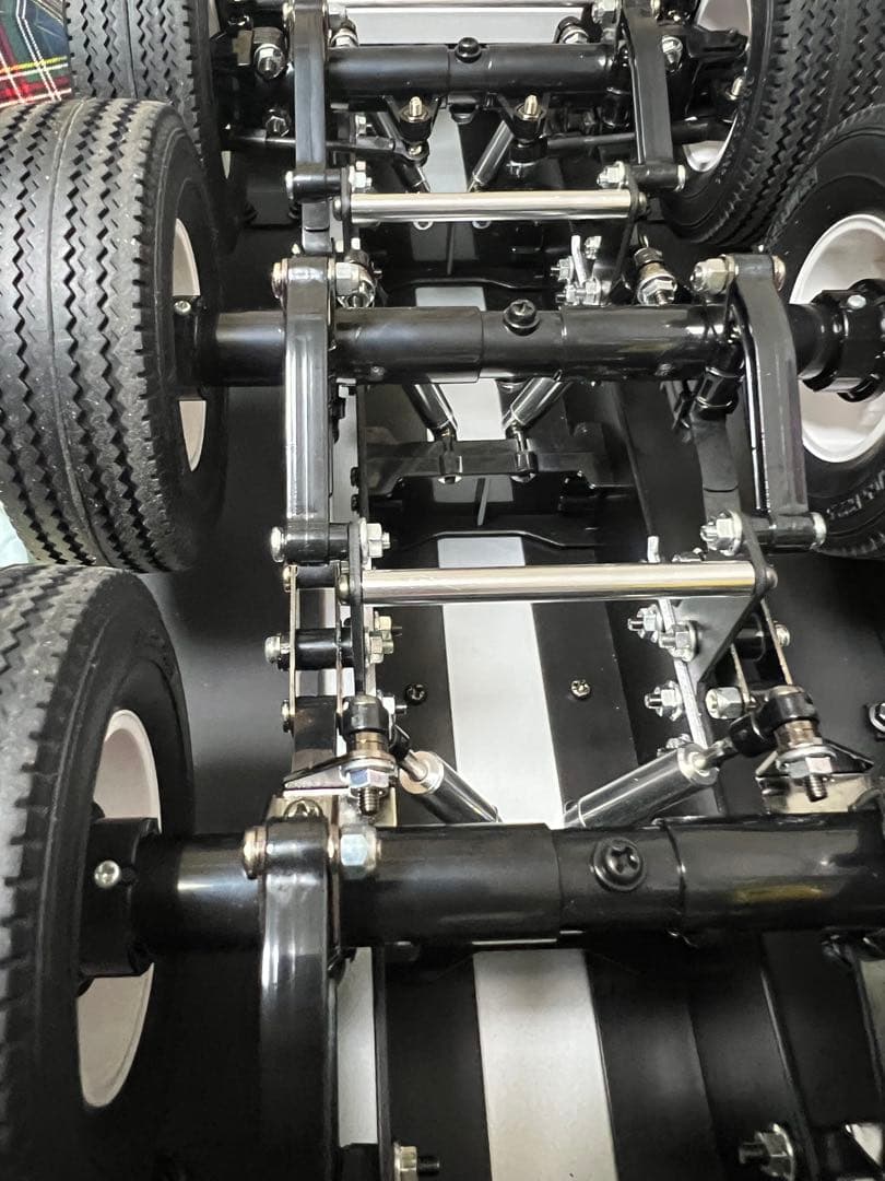 タミヤ 1/14RC 3軸リーファー・セミトレーラー 新品組み立て塗装済 値下中