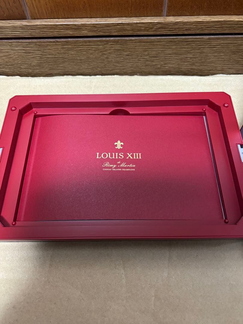 LOUIS XIII ギフトバッグと箱セット　空瓶　冊子付き