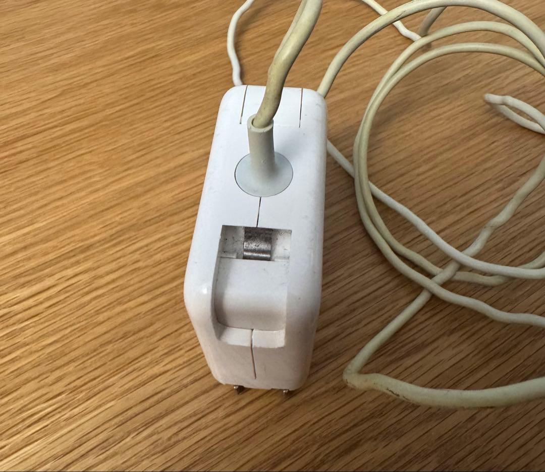 Apple MacBook Air 11インチ　充電器付き