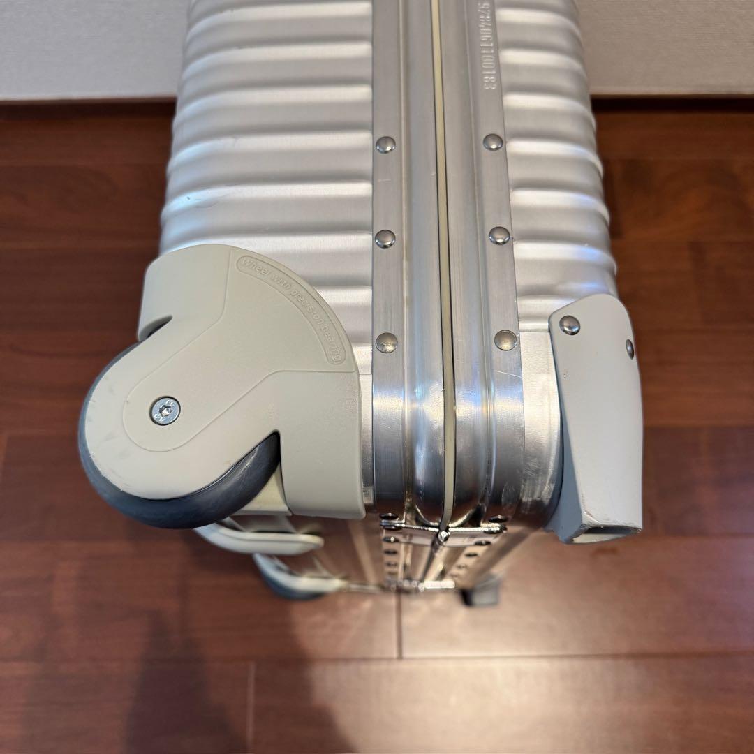 リモワ トパーズ 28L 機内持ち込み 2輪 ビジネストローリー 青ロゴ　美品