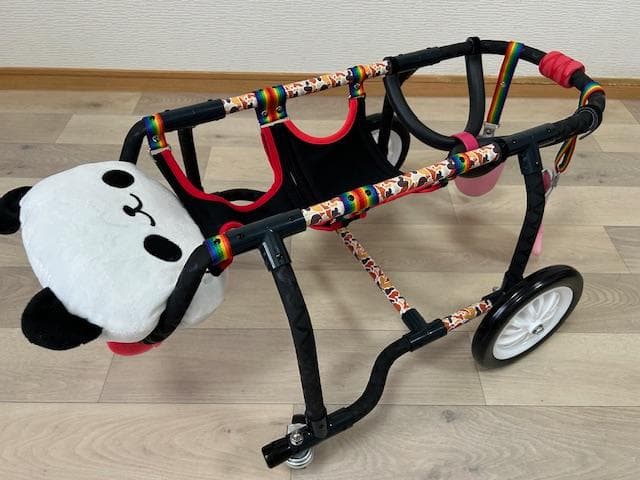 犬用車椅子、柴犬用4輪車、犬の車椅子