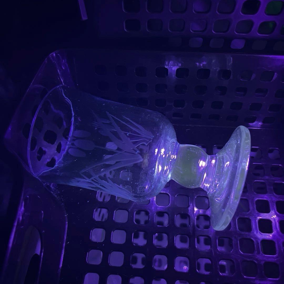 骨董　時代ガラス　青被せ　希少　菖蒲紋切子　ベル型氷コップ　ウラン１客