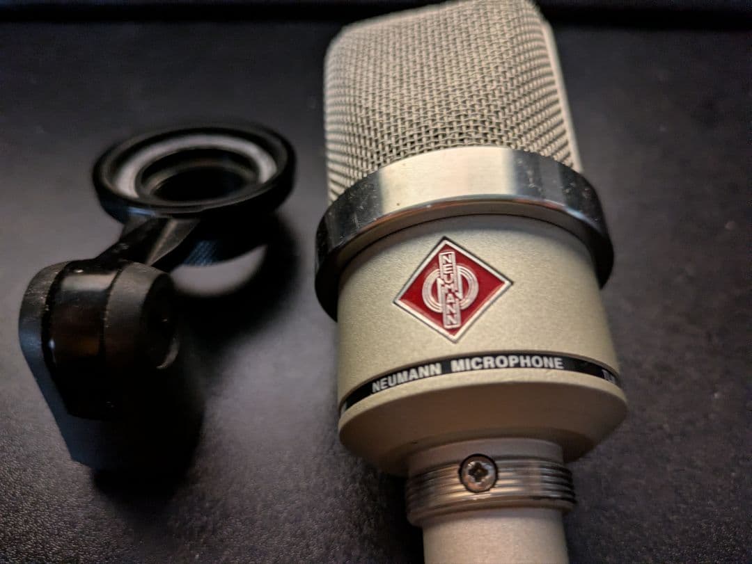 Neumann TLM102 コンデンサーマイク